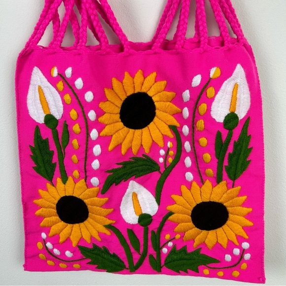 Embroidered Hammock floral hot pink tote bag - Picture 2 of 8